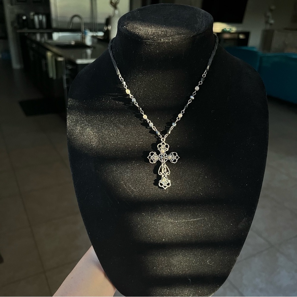 Cross Filigree custom necklace - Picture 2 of 9